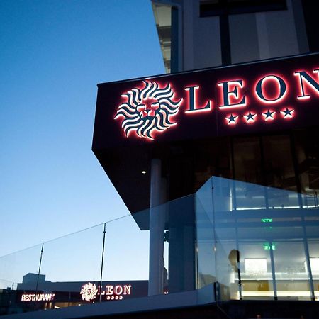 Hotel Leon & Spa Arad Exterior photo