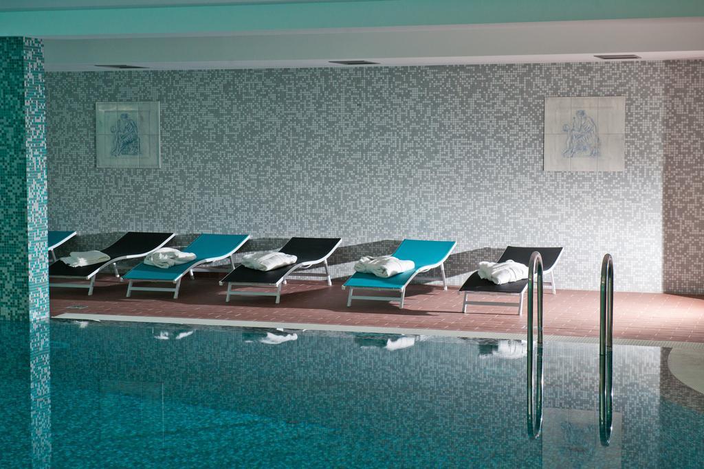 Hotel Leon & Spa Arad Exterior photo