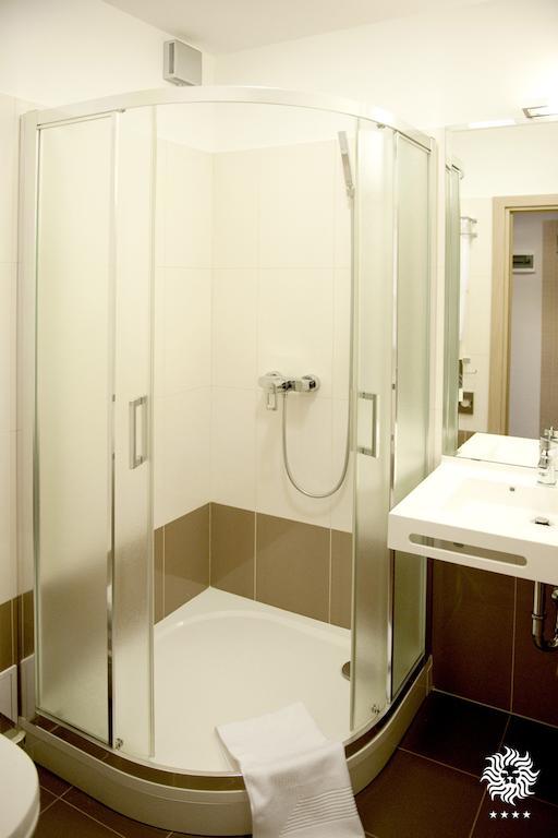 Hotel Leon & Spa Arad Room photo